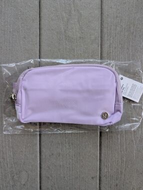 Lululemon Everywhere Belt Bag Lavender
